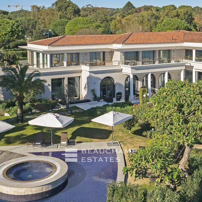 Propriété d&rsquo;exception 8 chambres avec magnifique vue mer à Saint Jean Cap Ferrat