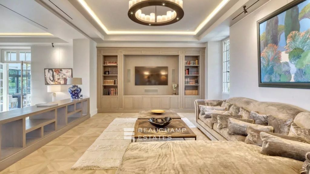 Exceptional domain with 11 bedrooms within walking distance of the village of Mougins, featuring tennis court, pool, and breathtaking sea view