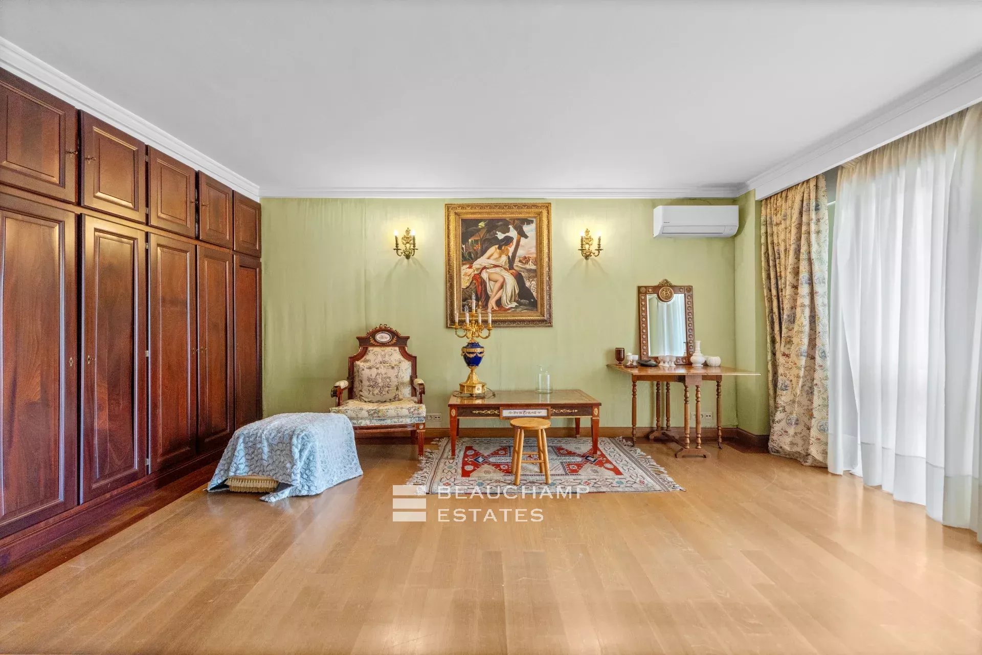 Grand appartement d’exception – Relais de la Reine, Cannes Croisette Exceptional Grand Apartment – Relais de la Reine, Cannes Croisette