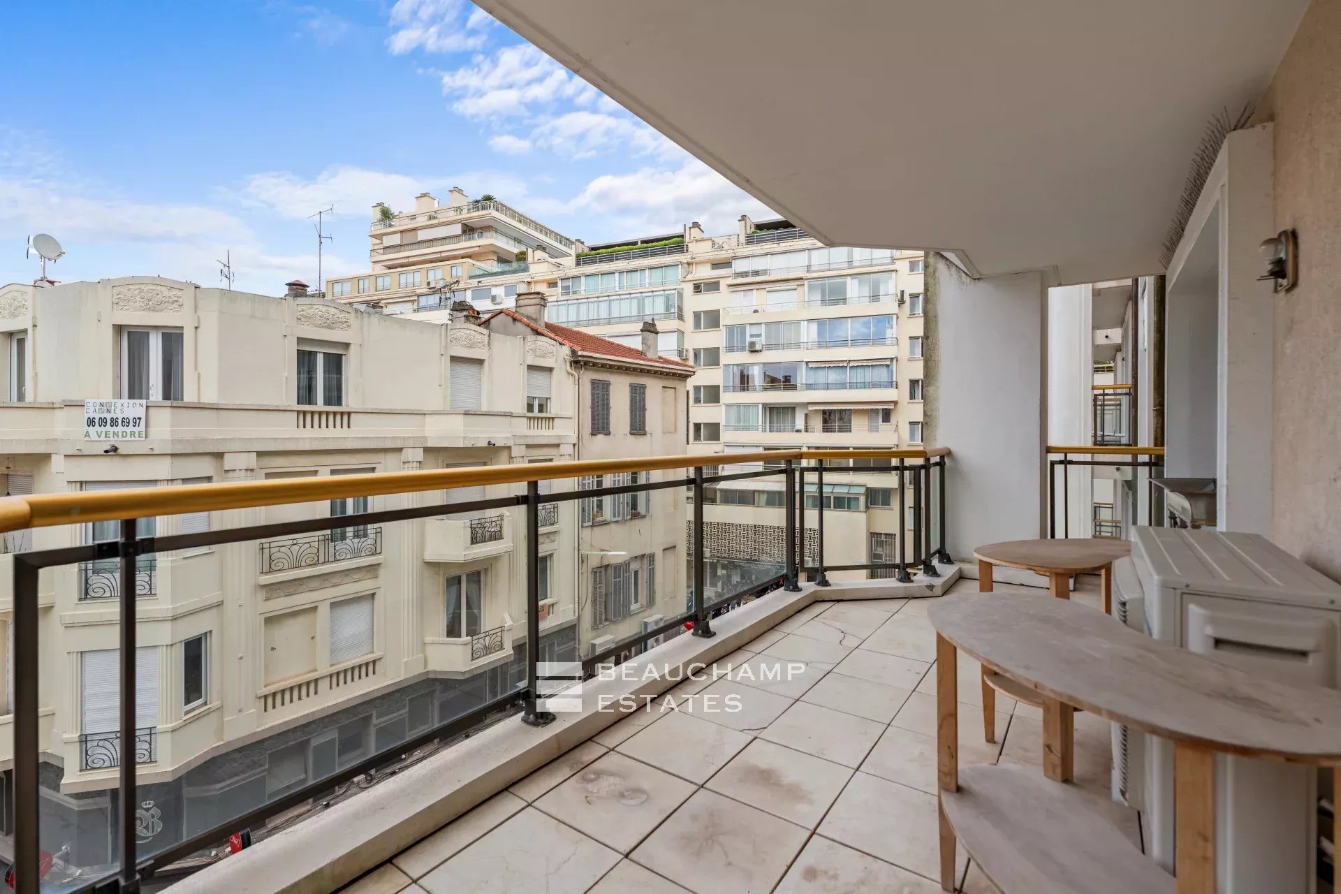 Grand appartement d’exception – Relais de la Reine, Cannes Croisette Exceptional Grand Apartment – Relais de la Reine, Cannes Croisette