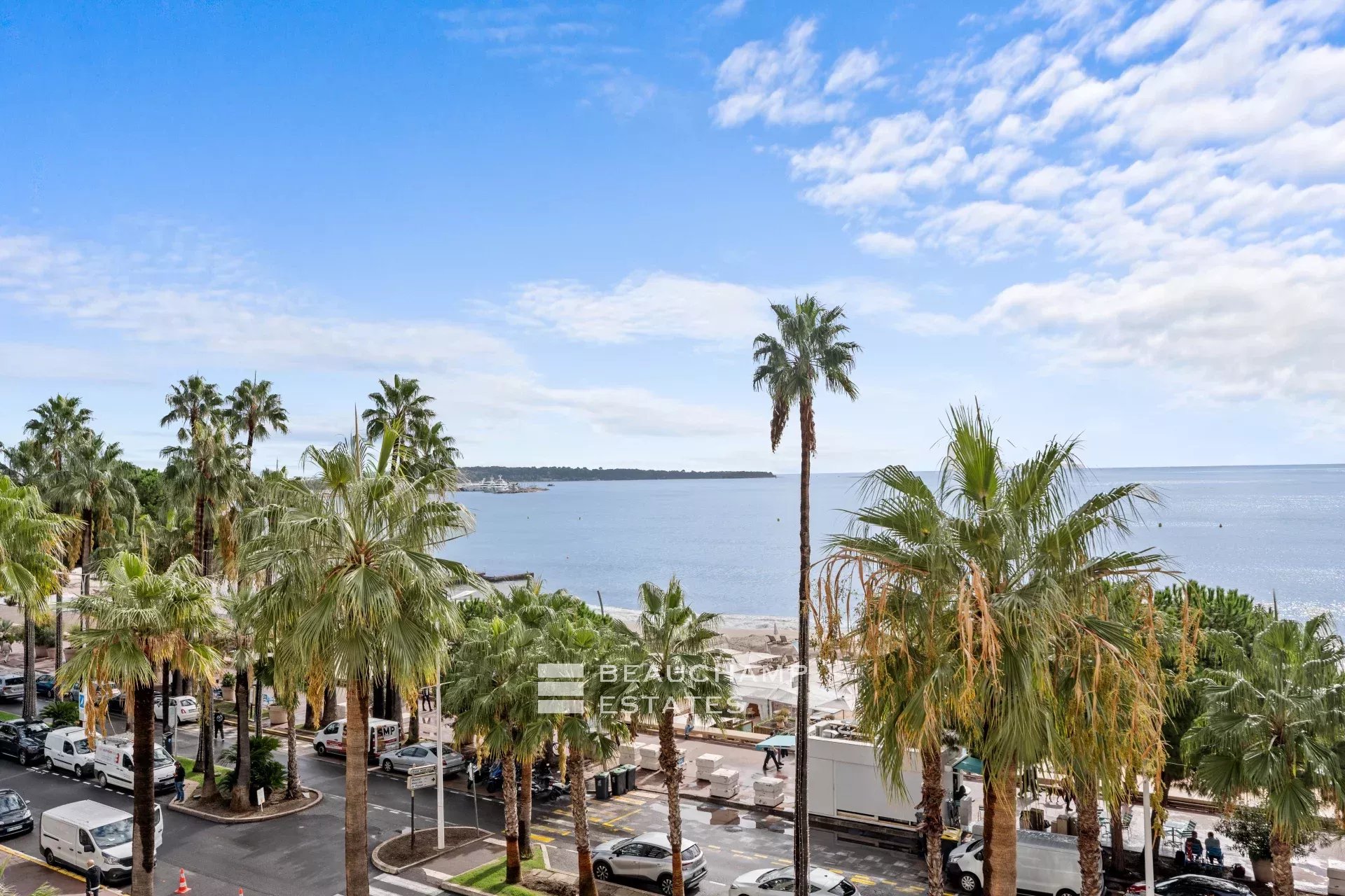 Grand appartement d’exception – Relais de la Reine, Cannes Croisette Exceptional Grand Apartment – Relais de la Reine, Cannes Croisette