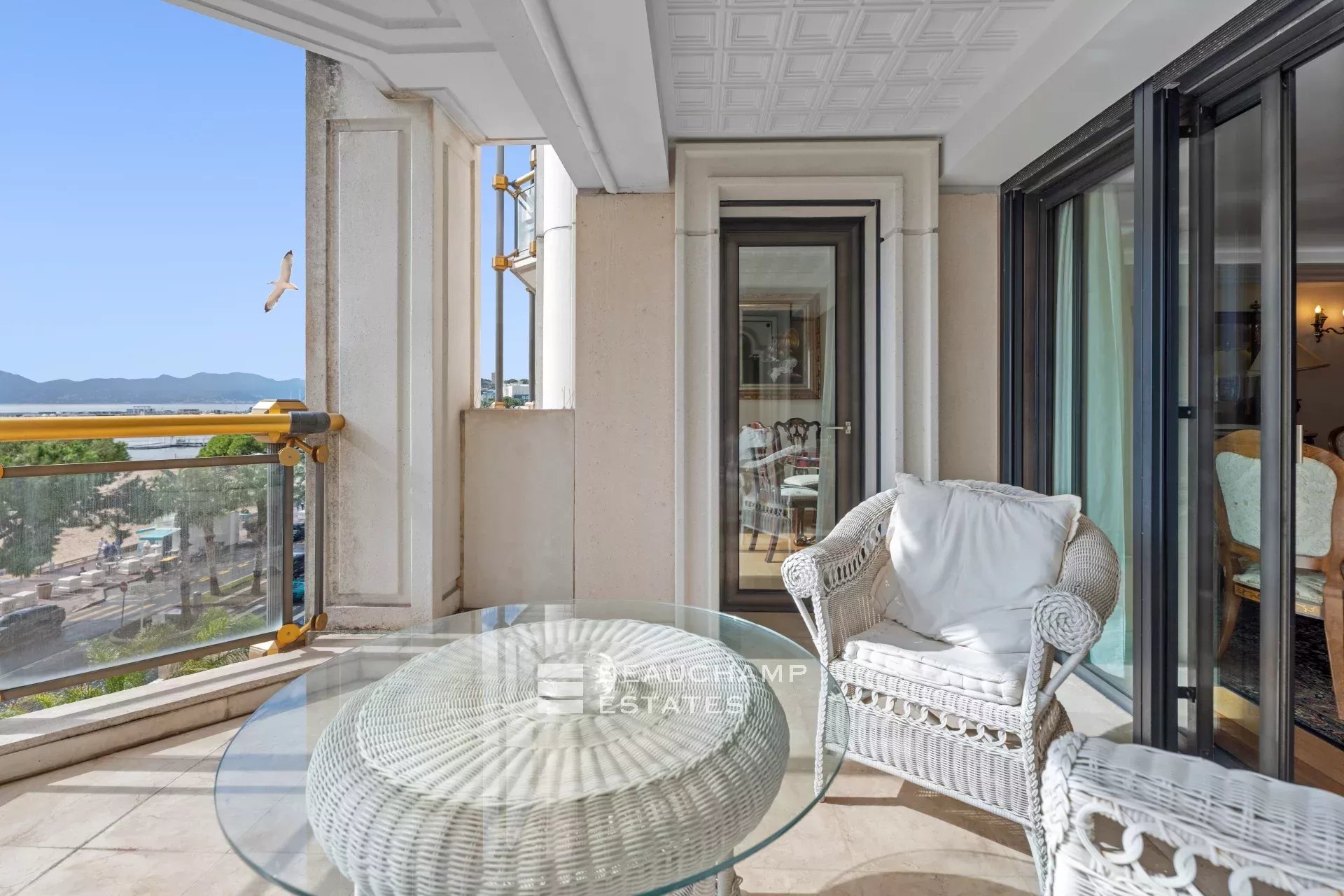 Grand appartement d’exception – Relais de la Reine, Cannes Croisette Exceptional Grand Apartment – Relais de la Reine, Cannes Croisette