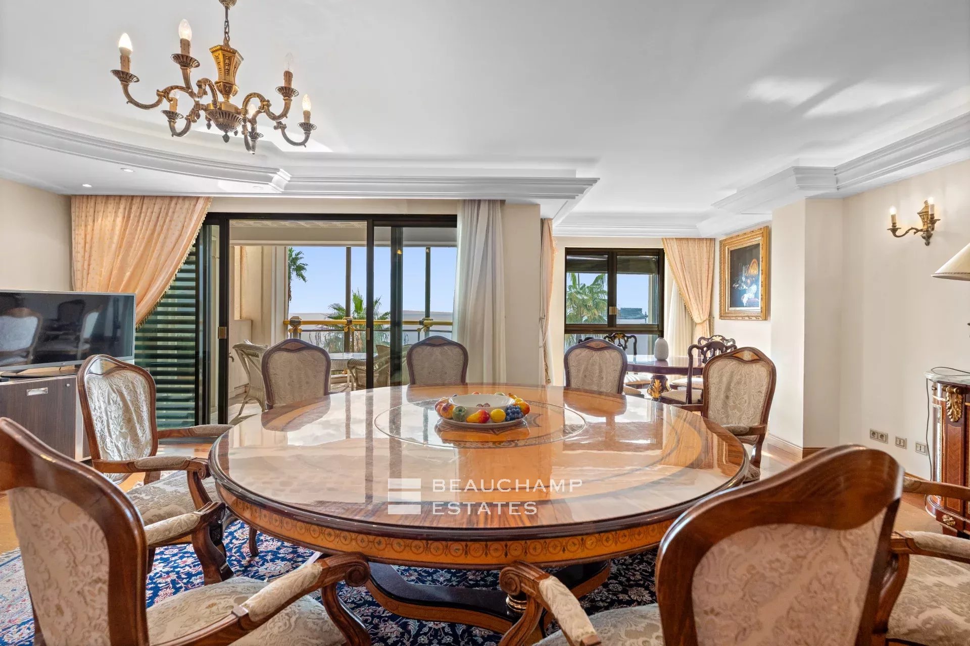 Grand appartement d’exception – Relais de la Reine, Cannes Croisette Exceptional Grand Apartment – Relais de la Reine, Cannes Croisette