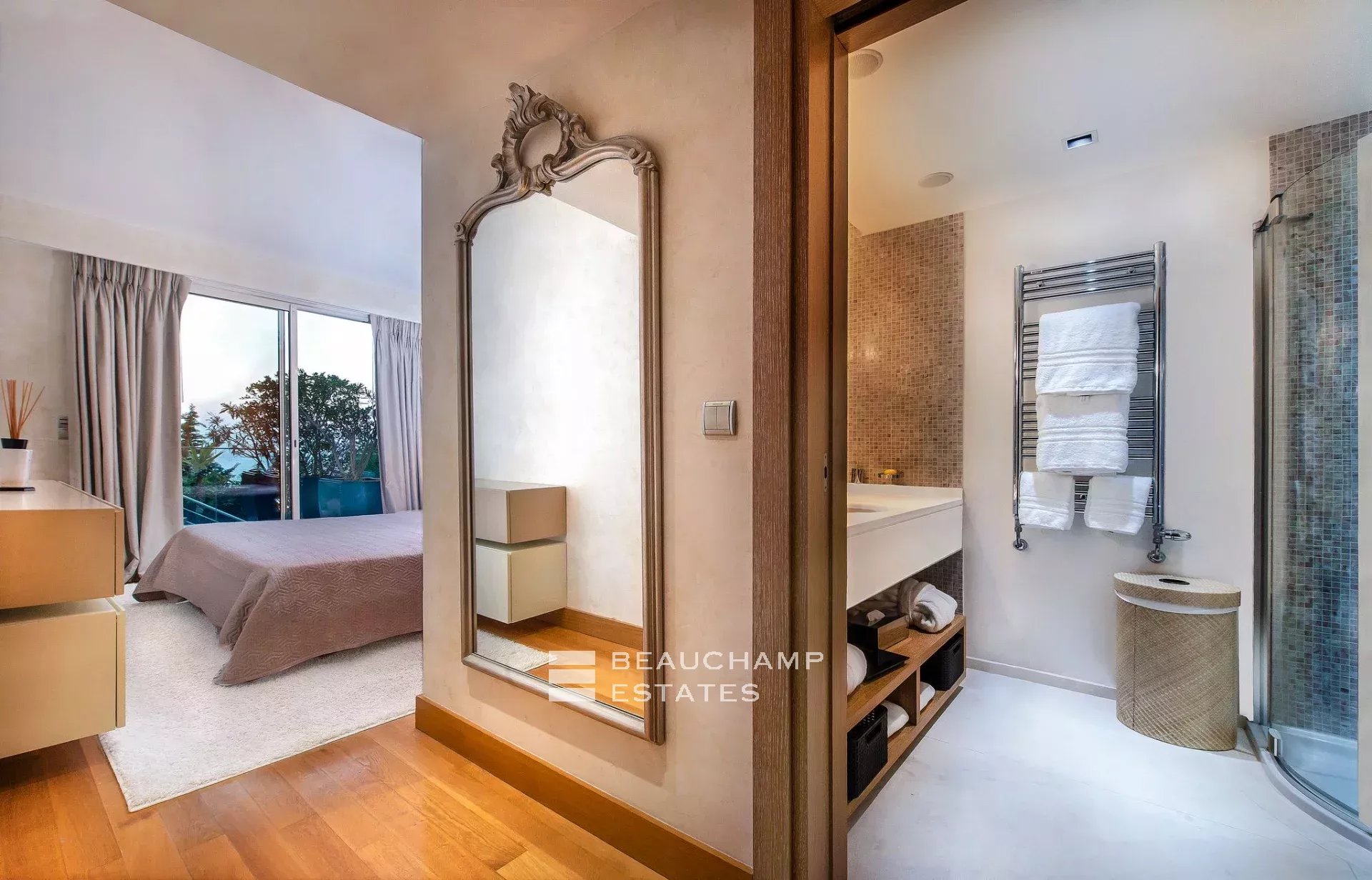 Villa exceptionnelle moderne de 7 chambres avec vue panoramique sur la mer à Saint Jean Cap Ferrat Exceptional modern 7-bedroom villa with panoramic sea views in Saint Jean Cap Ferrat