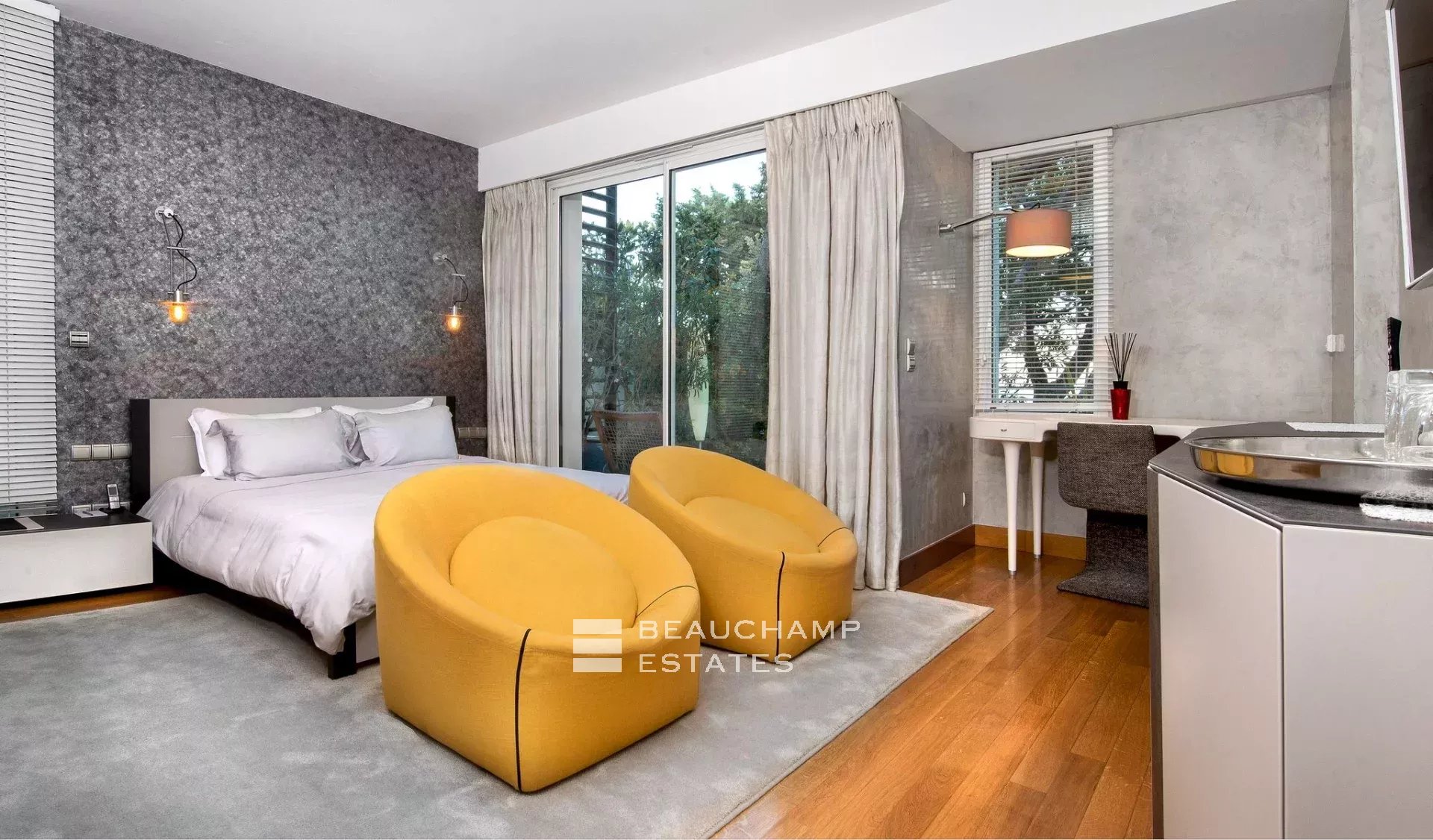 Villa exceptionnelle moderne de 7 chambres avec vue panoramique sur la mer à Saint Jean Cap Ferrat Exceptional modern 7-bedroom villa with panoramic sea views in Saint Jean Cap Ferrat