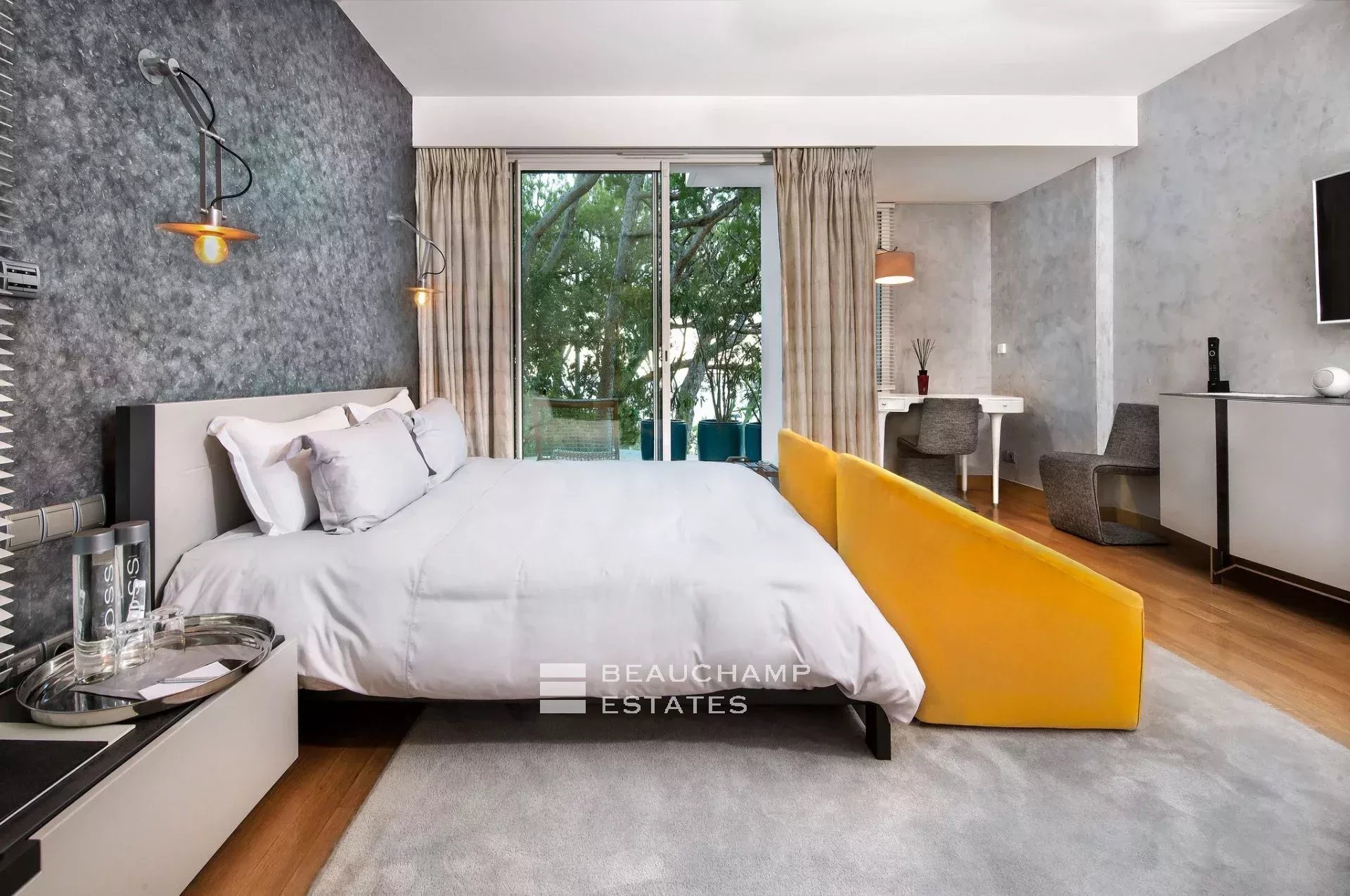 Villa exceptionnelle moderne de 7 chambres avec vue panoramique sur la mer à Saint Jean Cap Ferrat Exceptional modern 7-bedroom villa with panoramic sea views in Saint Jean Cap Ferrat