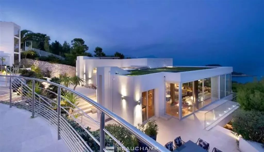 Exceptional modern 7-bedroom villa with panoramic sea views in Saint Jean Cap Ferrat