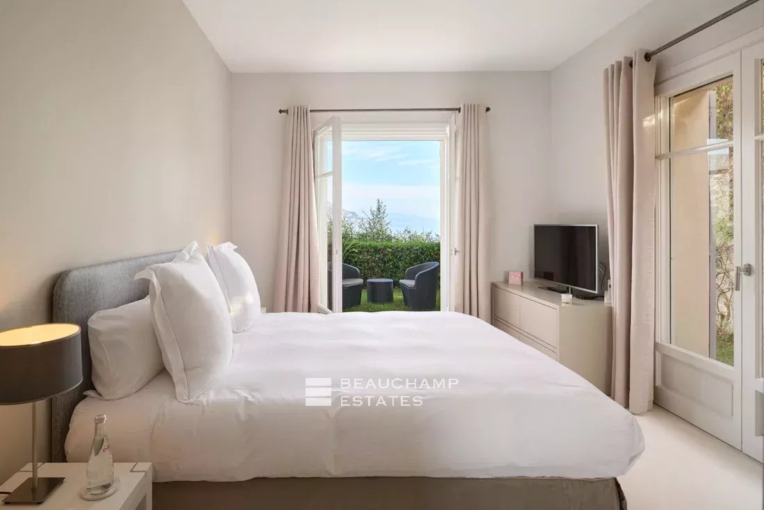 Exceptional Villa in Saint-Jean-Cap-Ferrat Exceptional Villa in Saint-Jean-Cap-Ferrat