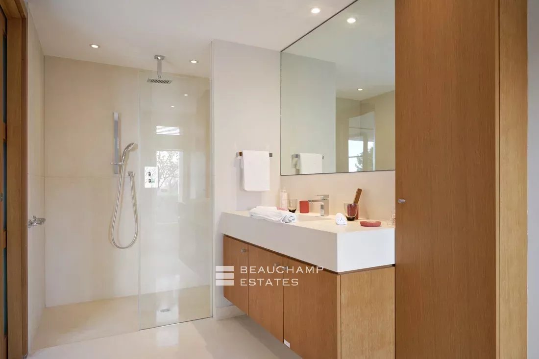 Exceptional Villa in Saint-Jean-Cap-Ferrat Exceptional Villa in Saint-Jean-Cap-Ferrat