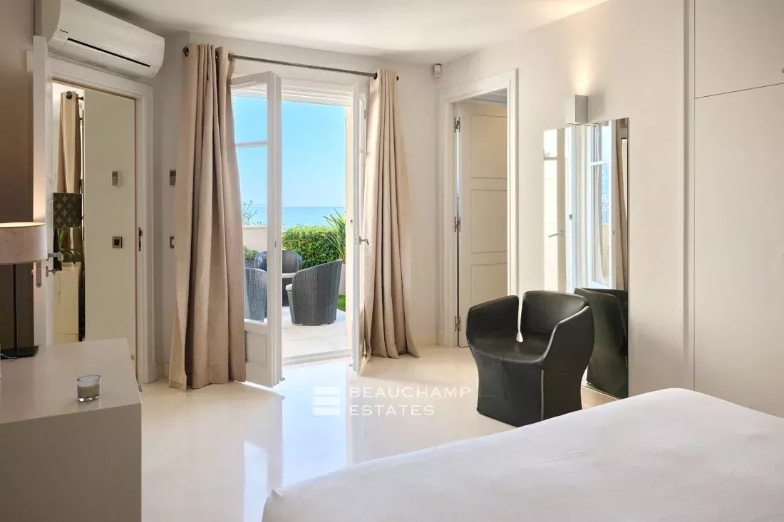 Exceptional Villa in Saint-Jean-Cap-Ferrat Exceptional Villa in Saint-Jean-Cap-Ferrat