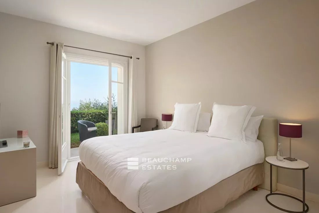 Exceptional Villa in Saint-Jean-Cap-Ferrat Exceptional Villa in Saint-Jean-Cap-Ferrat