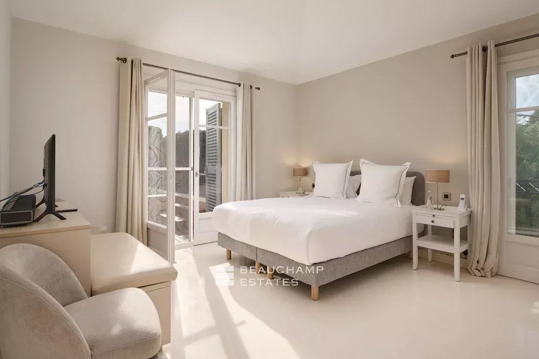 Exceptional Villa in Saint-Jean-Cap-Ferrat Exceptional Villa in Saint-Jean-Cap-Ferrat