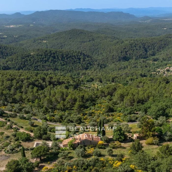 Domaine fermé provençale 11 chambres avec vue panoramique – Seillans