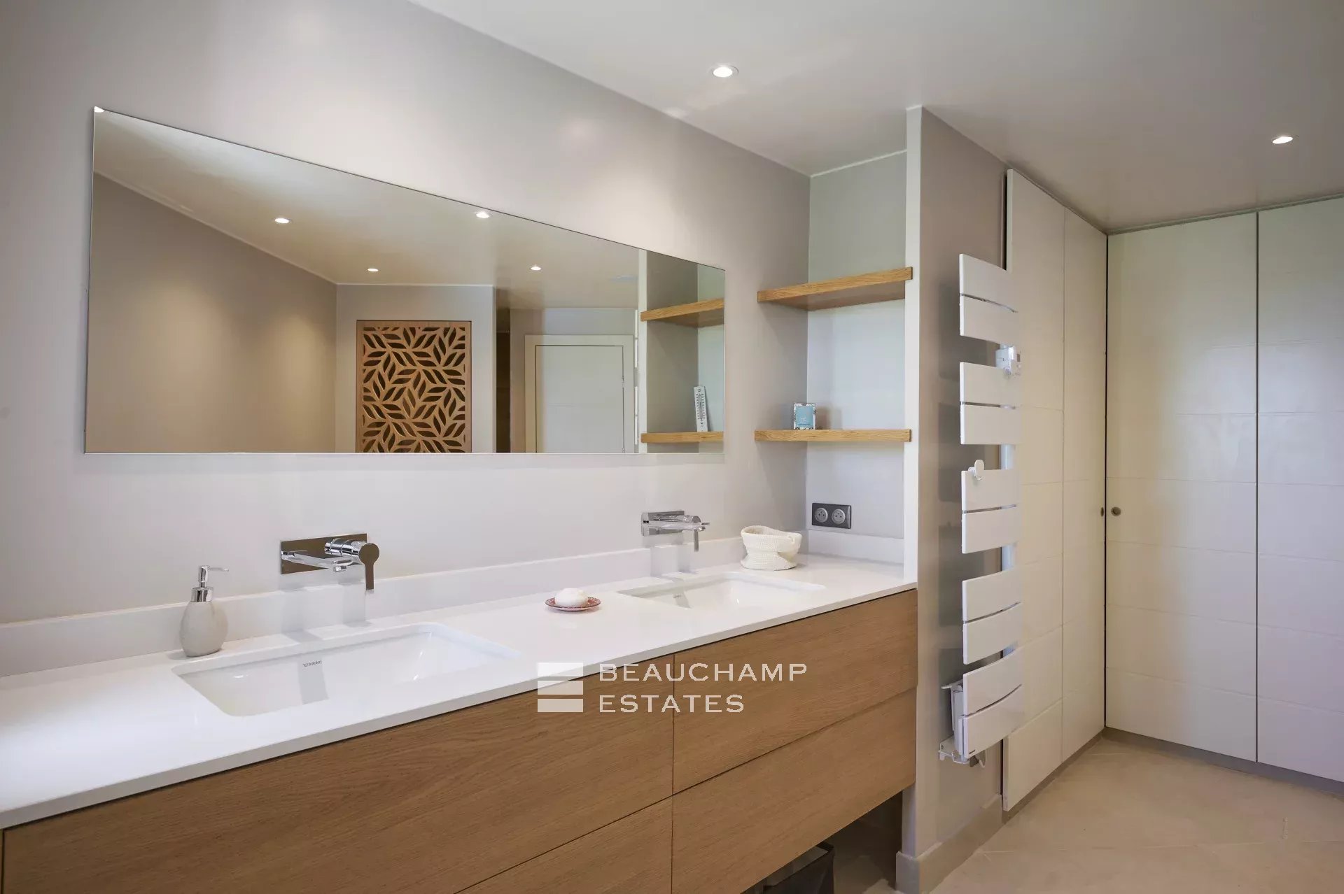 Golfe juan – Villa Néo-provençal – 6 chambres Golfe juan – Néo-provençal Villa – 6 Bedroom