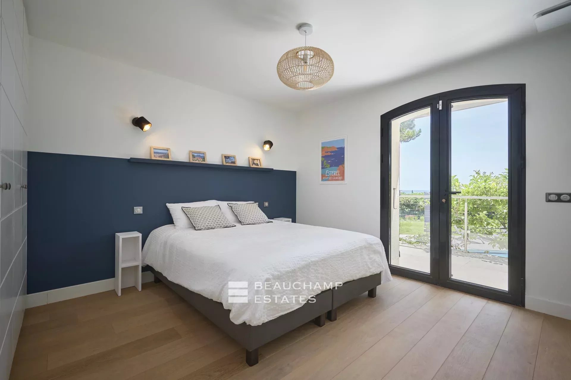 Golfe juan – Villa Néo-provençal – 6 chambres Golfe juan – Néo-provençal Villa – 6 Bedroom