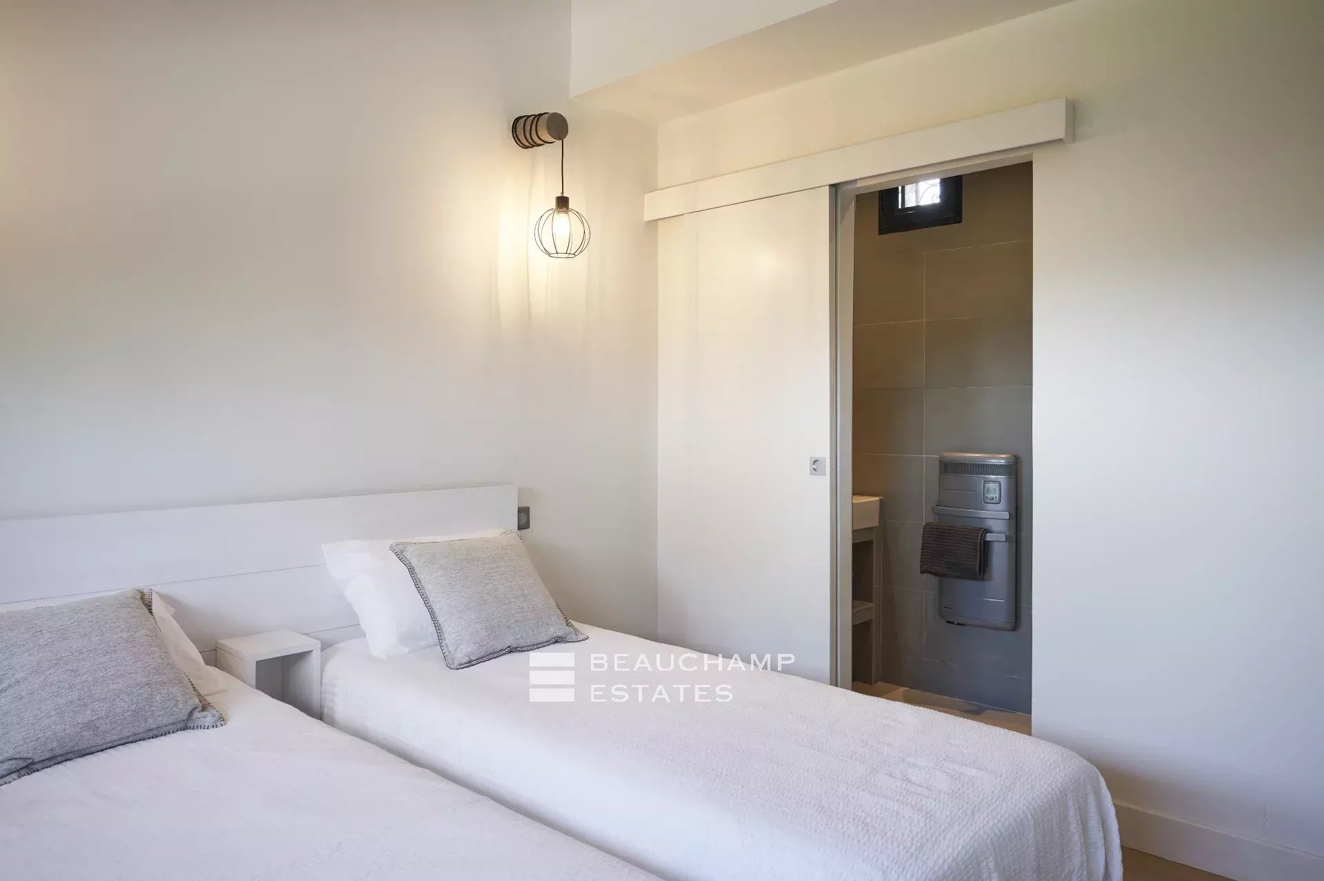 Golfe juan – Villa Néo-provençal – 6 chambres Golfe juan – Néo-provençal Villa – 6 Bedroom