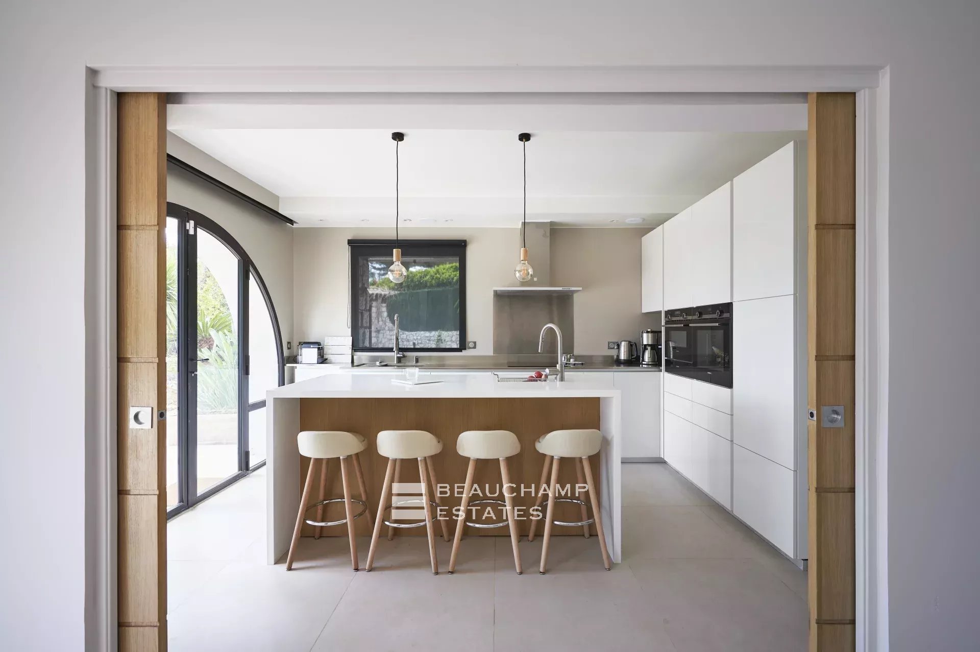 Golfe juan – Villa Néo-provençal – 6 chambres Golfe juan – Néo-provençal Villa – 6 Bedroom