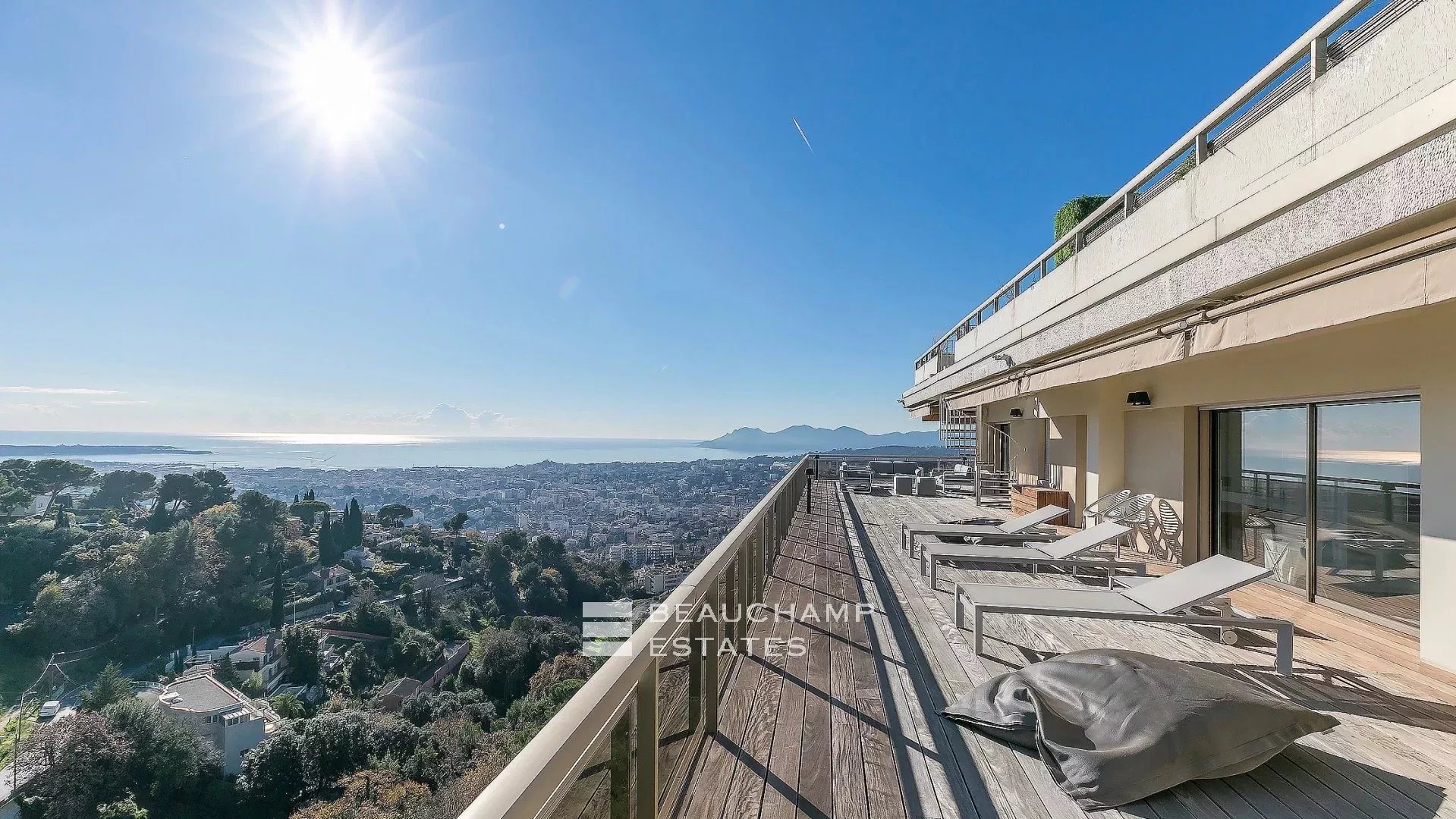 Le Cannet Collines – Fabulous 4 bedroom Penthouse Le Cannet Collines – Fabulous 4 bedroom Penthouse