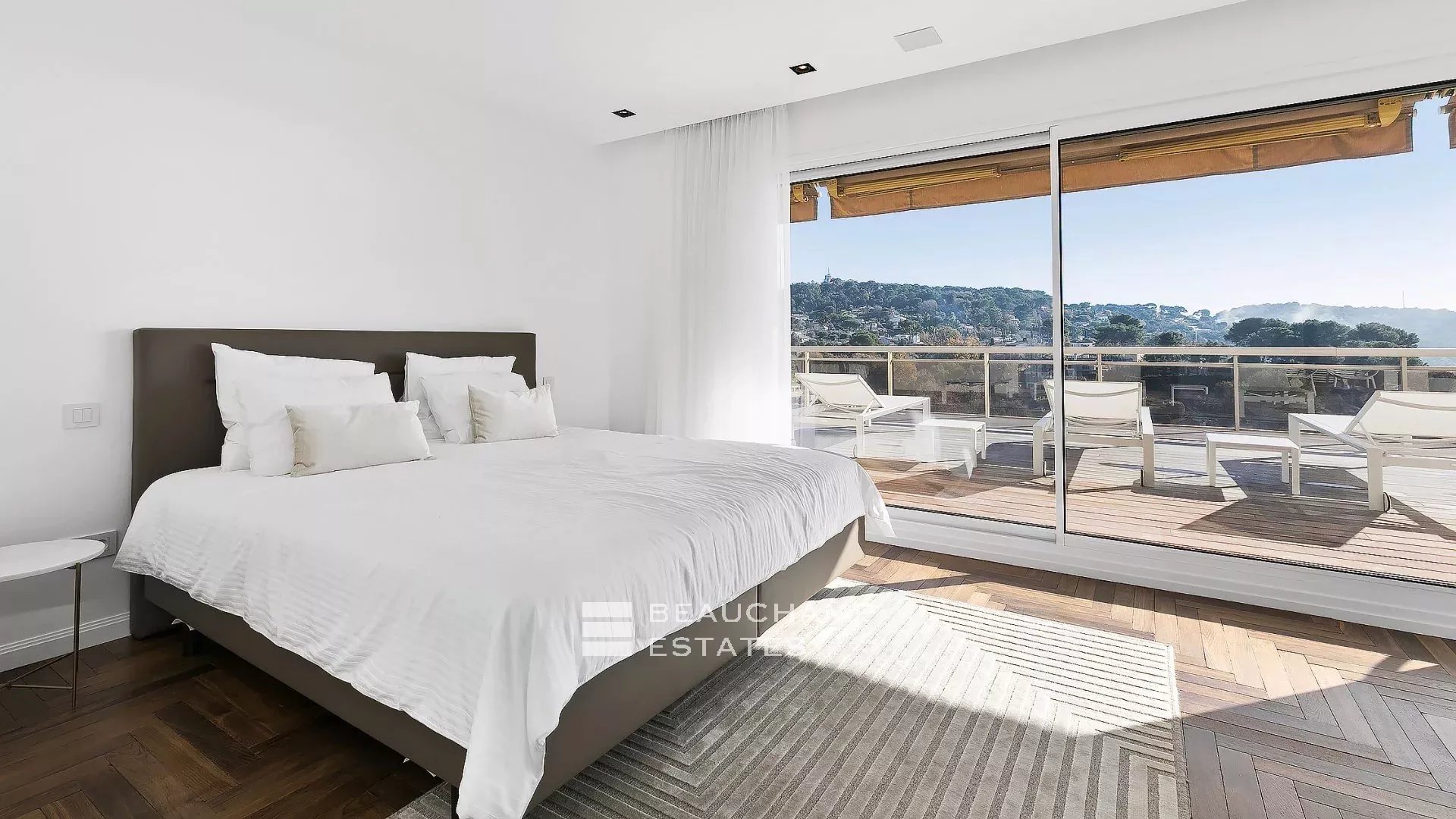 Le Cannet Collines – Fabulous 4 bedroom Penthouse Le Cannet Collines – Fabulous 4 bedroom Penthouse