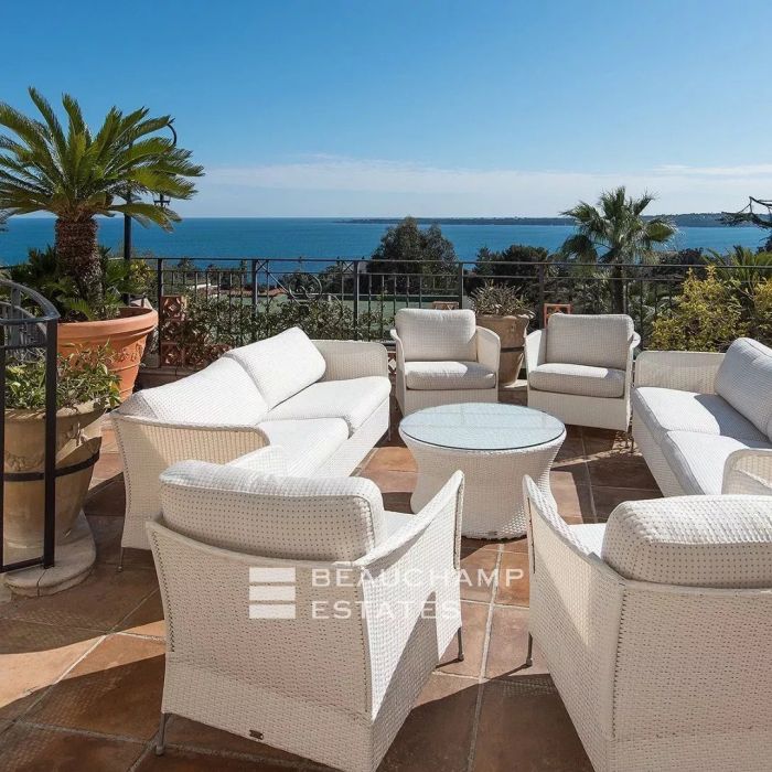 Jolie villa 6 chambres au style provençal avec vue sur la mer à Cannes