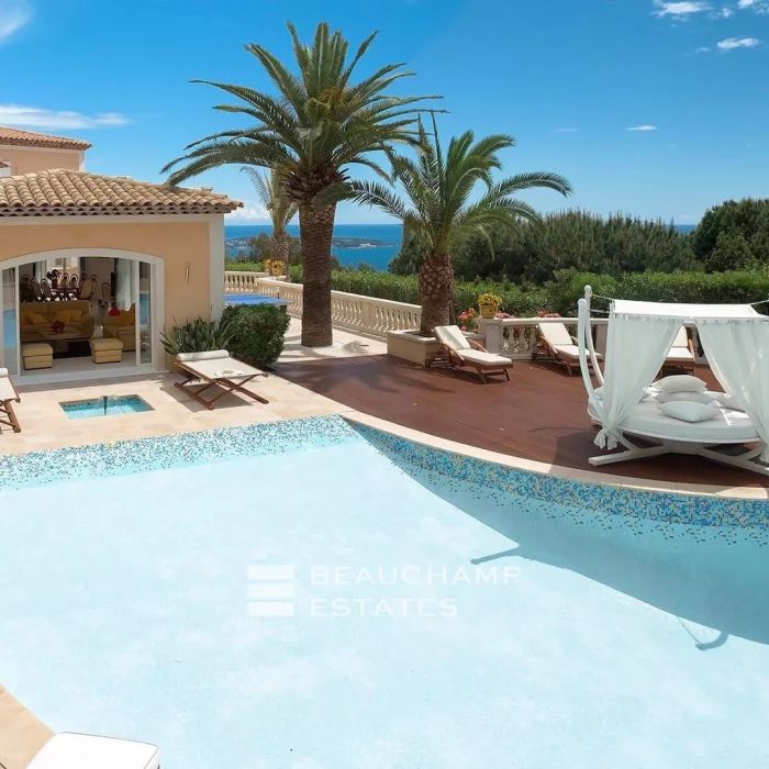 Jolie villa néo-provençale de 7 chambres sur les hauteurs de Cannes