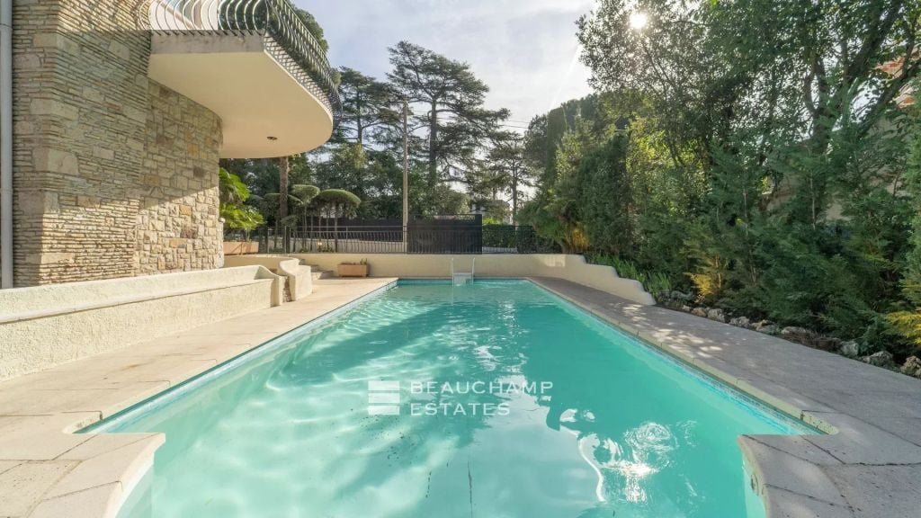 Lovely renovated 5-bedroom villa in the heart of Cannes