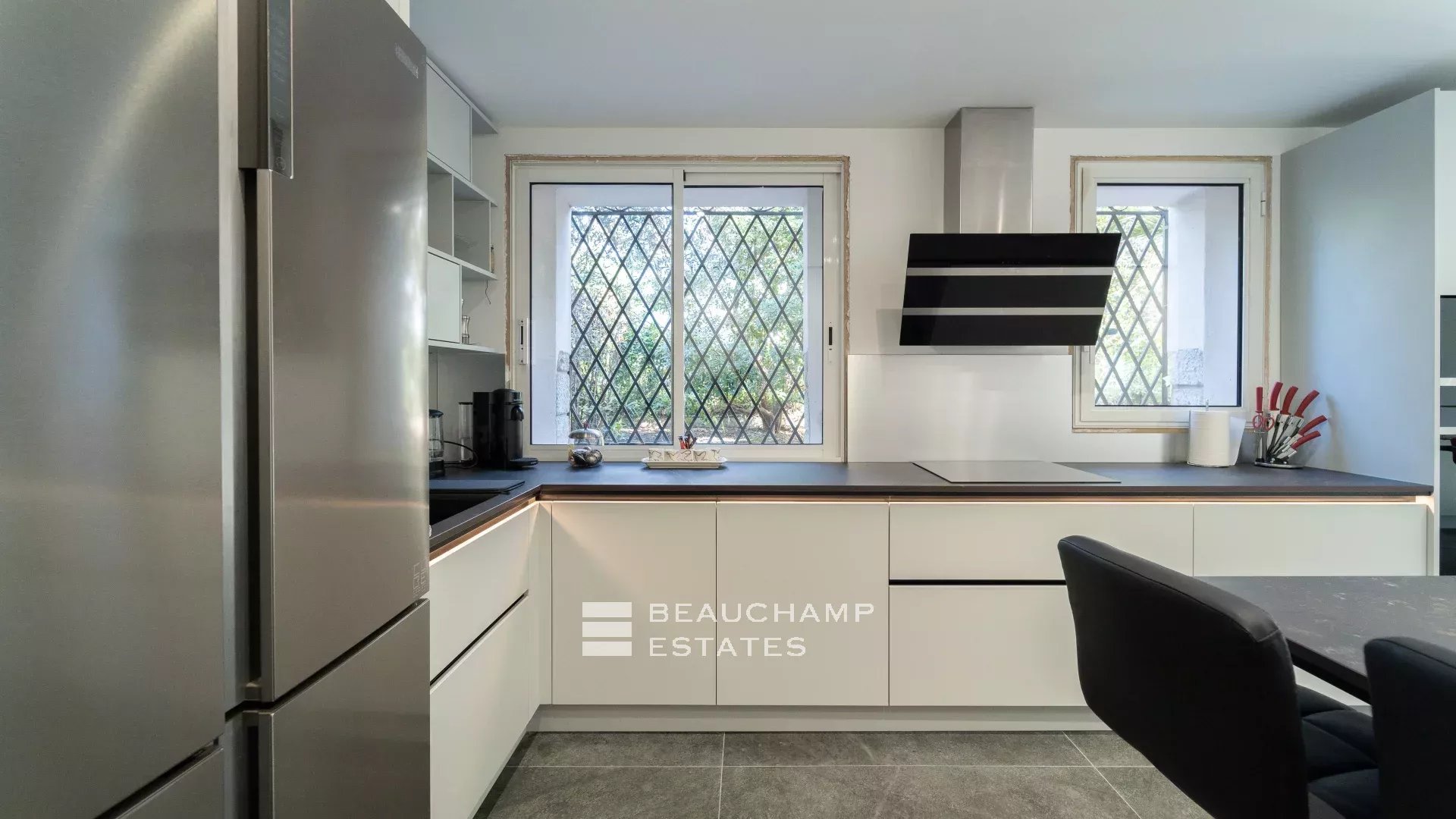 Lovely renovated 5-bedroom villa in the heart of Cannes Lovely renovated 5-bedroom villa in the heart of Cannes