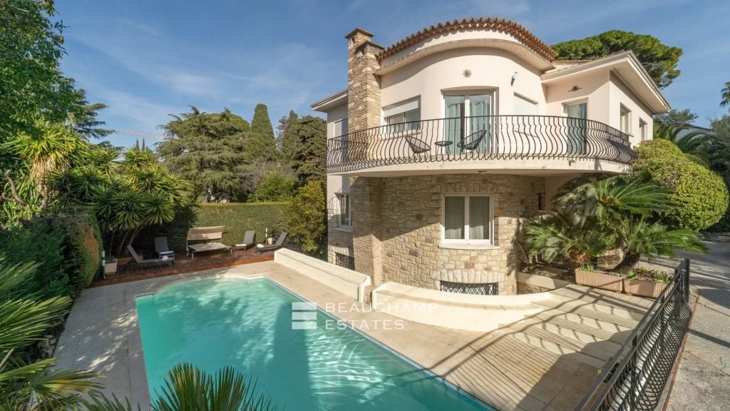 Lovely renovated 5-bedroom villa in the heart of Cannes