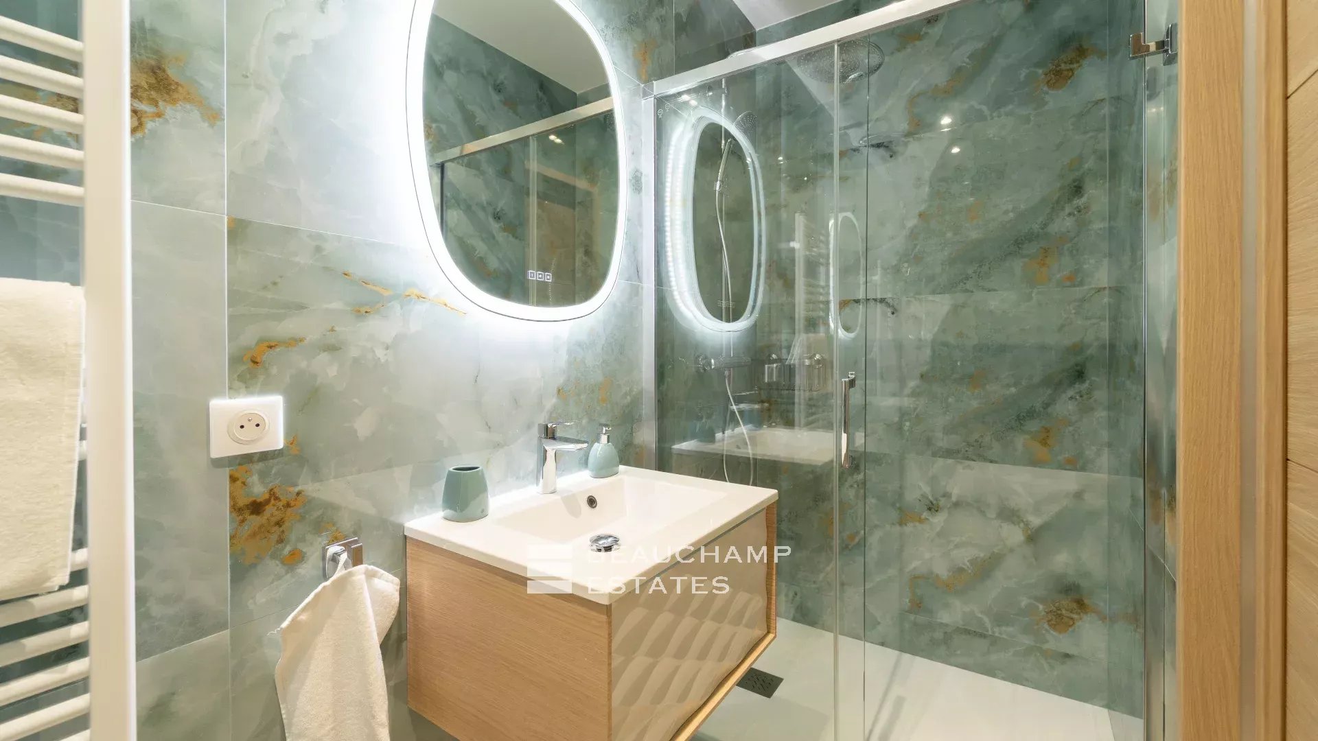 Lovely renovated 5-bedroom villa in the heart of Cannes Lovely renovated 5-bedroom villa in the heart of Cannes