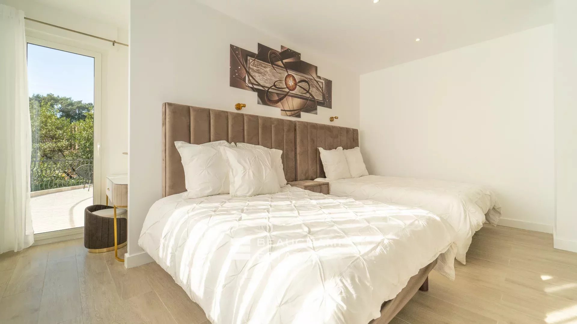 Lovely renovated 5-bedroom villa in the heart of Cannes Lovely renovated 5-bedroom villa in the heart of Cannes