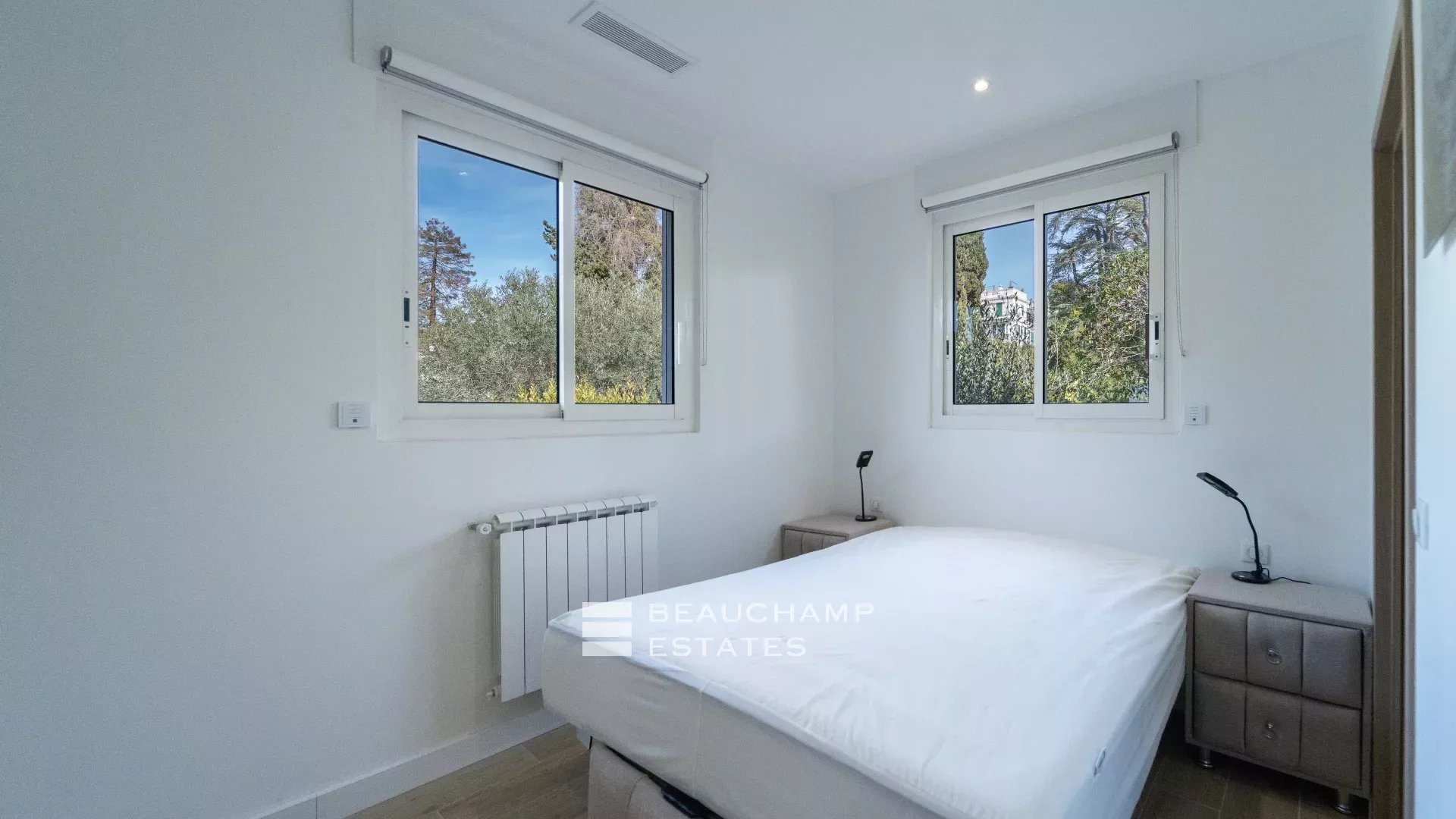 Lovely renovated 5-bedroom villa in the heart of Cannes Lovely renovated 5-bedroom villa in the heart of Cannes