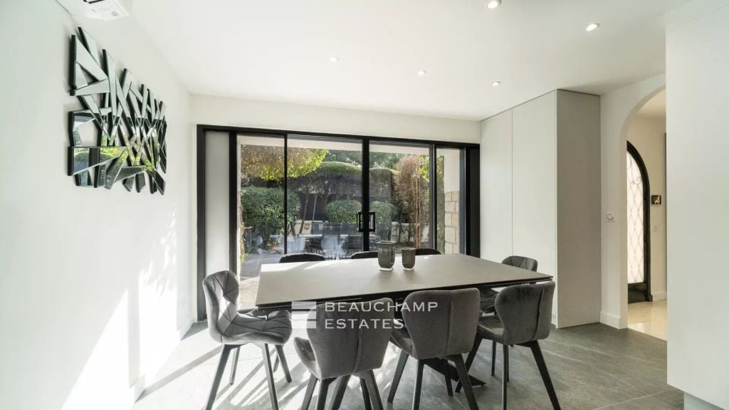 Lovely renovated 5-bedroom villa in the heart of Cannes