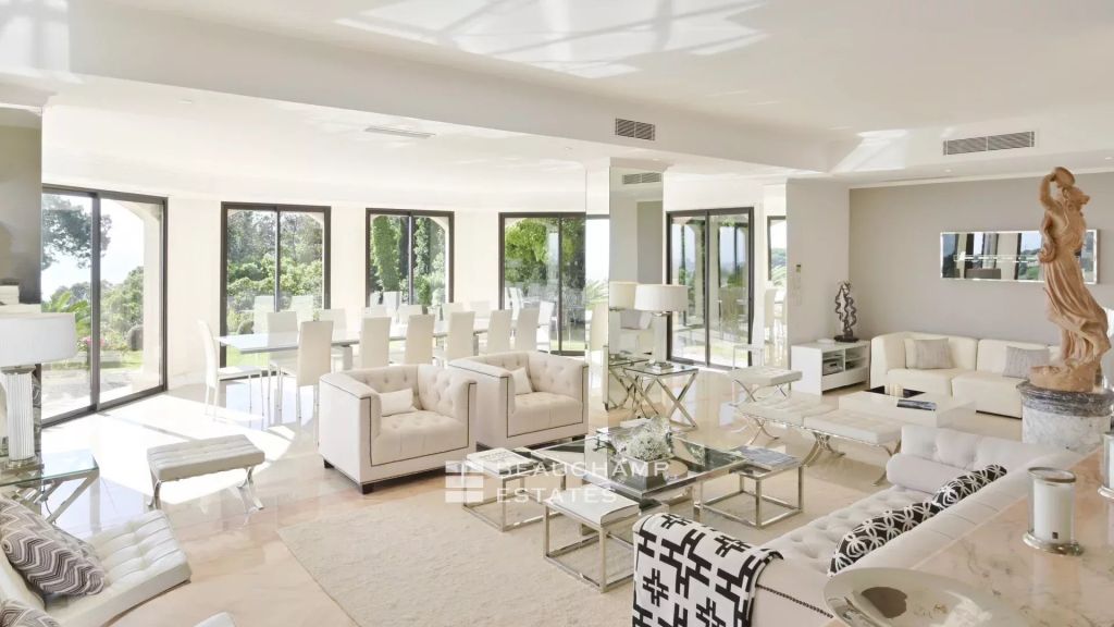 Luxurious 8 Bedroom  Villa Super Cannes Sea View