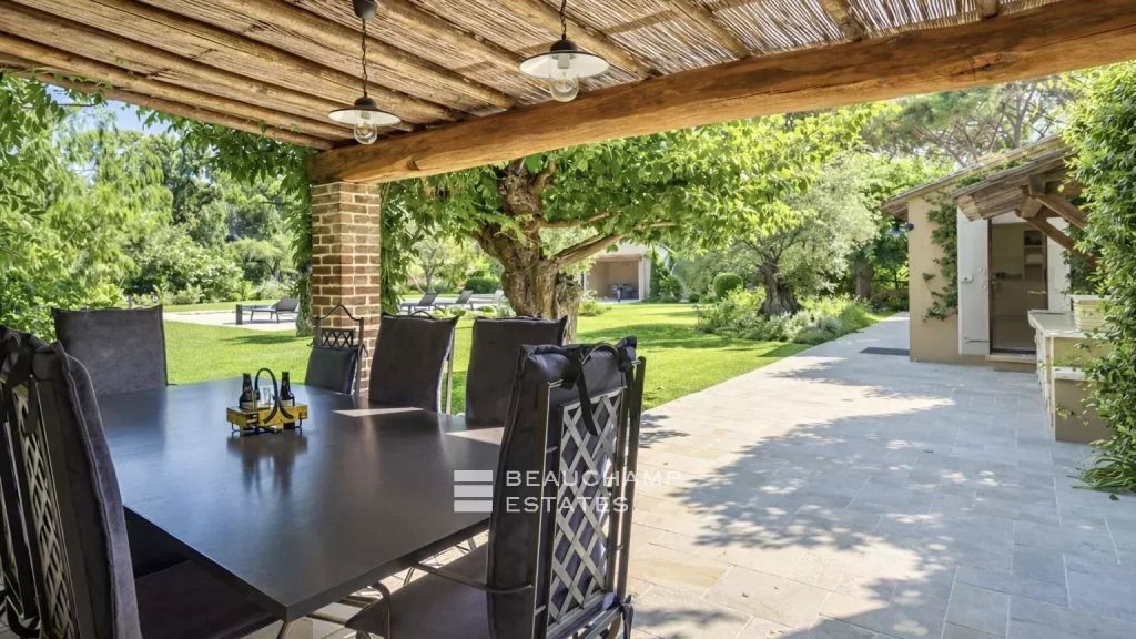 Luxurious Provençal villa within walking distance of Pampelonne Beach