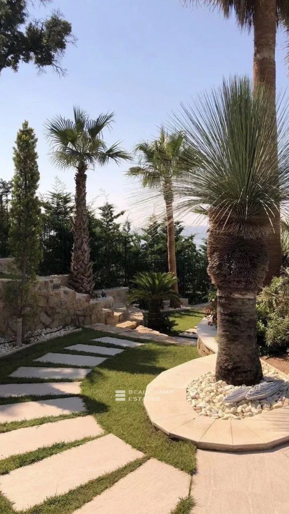 Prestigious contemporary property within a private gated estate, enjoying sweeping panoramic views over Saint-Tropez