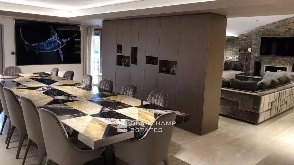 Prestigious contemporary property within a private gated estate, enjoying sweeping panoramic views over Saint-Tropez