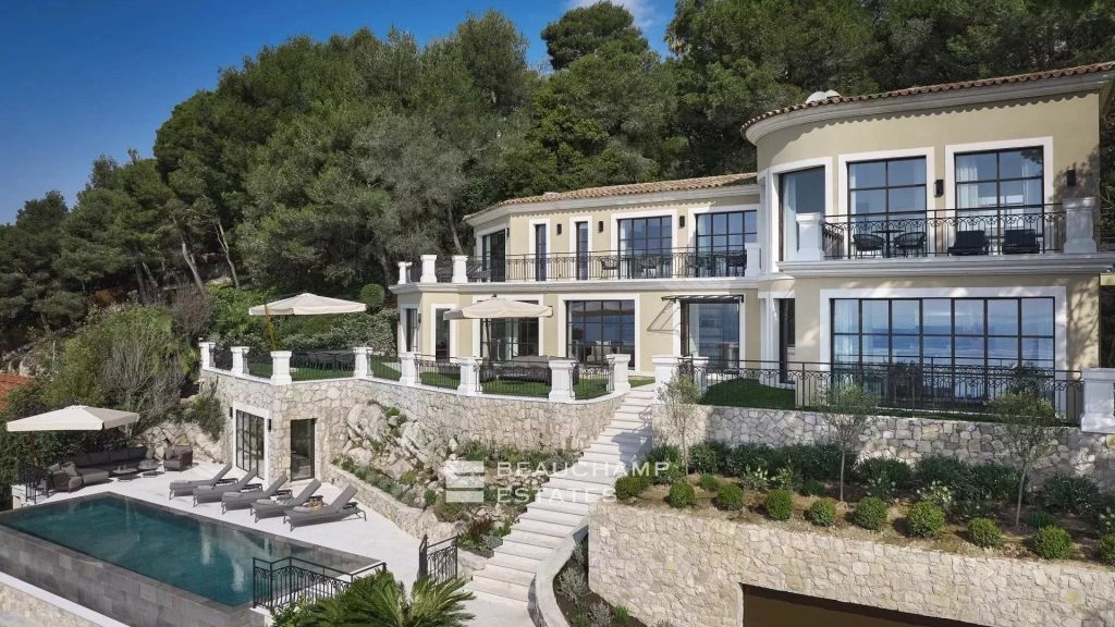Villefranche-sur-Mer – Panoramic Sea View 6-Bedroom Villa with Pool and Spa