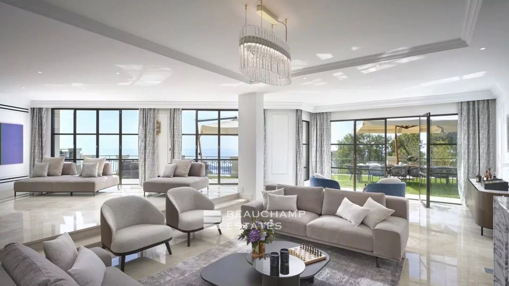 Villefranche-sur-Mer – Panoramic Sea View 6-Bedroom Villa with Pool and Spa