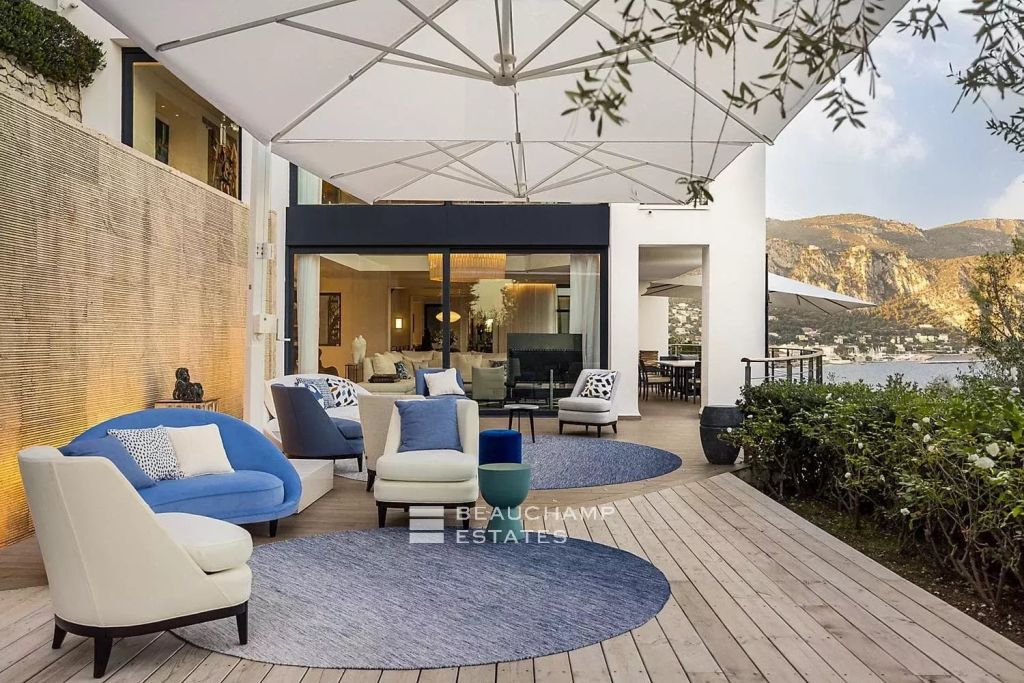 Luxury modern villa with 5 bedrooms in St Jean Cap Ferrat