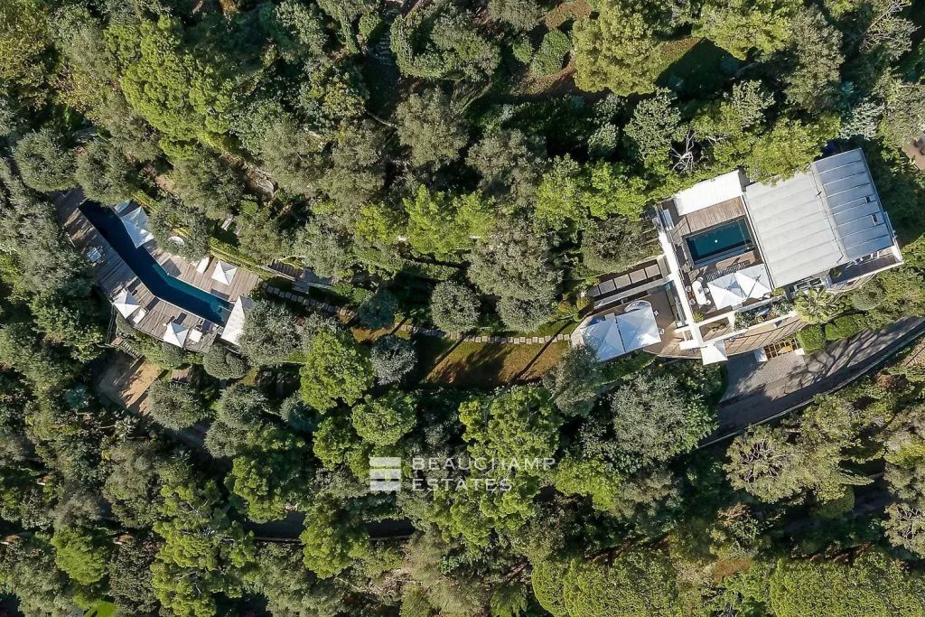 Luxury modern villa with 5 bedrooms in St Jean Cap Ferrat