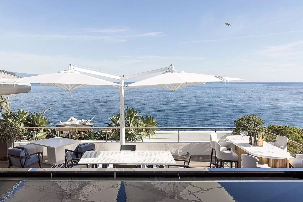 Luxury modern villa with 5 bedrooms in St Jean Cap Ferrat