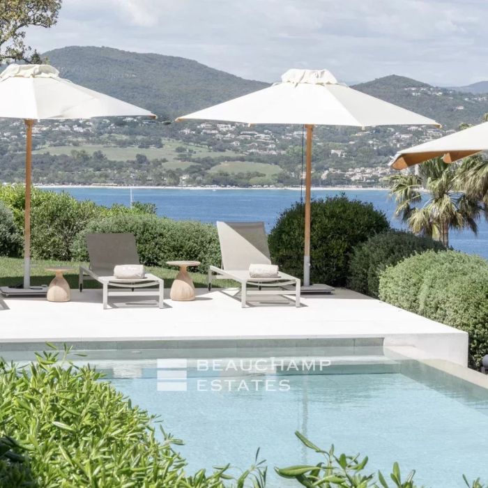 Luxury modern villa with panoramic sea view over Saint-Tropez