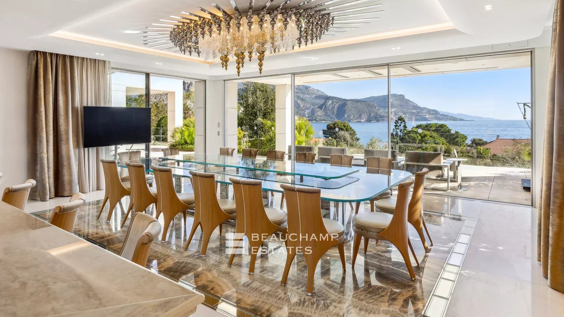 Luxury Waterfront Villa in Saint-Jean-Cap-Ferrat Luxury Waterfront Villa in Saint-Jean-Cap-Ferrat