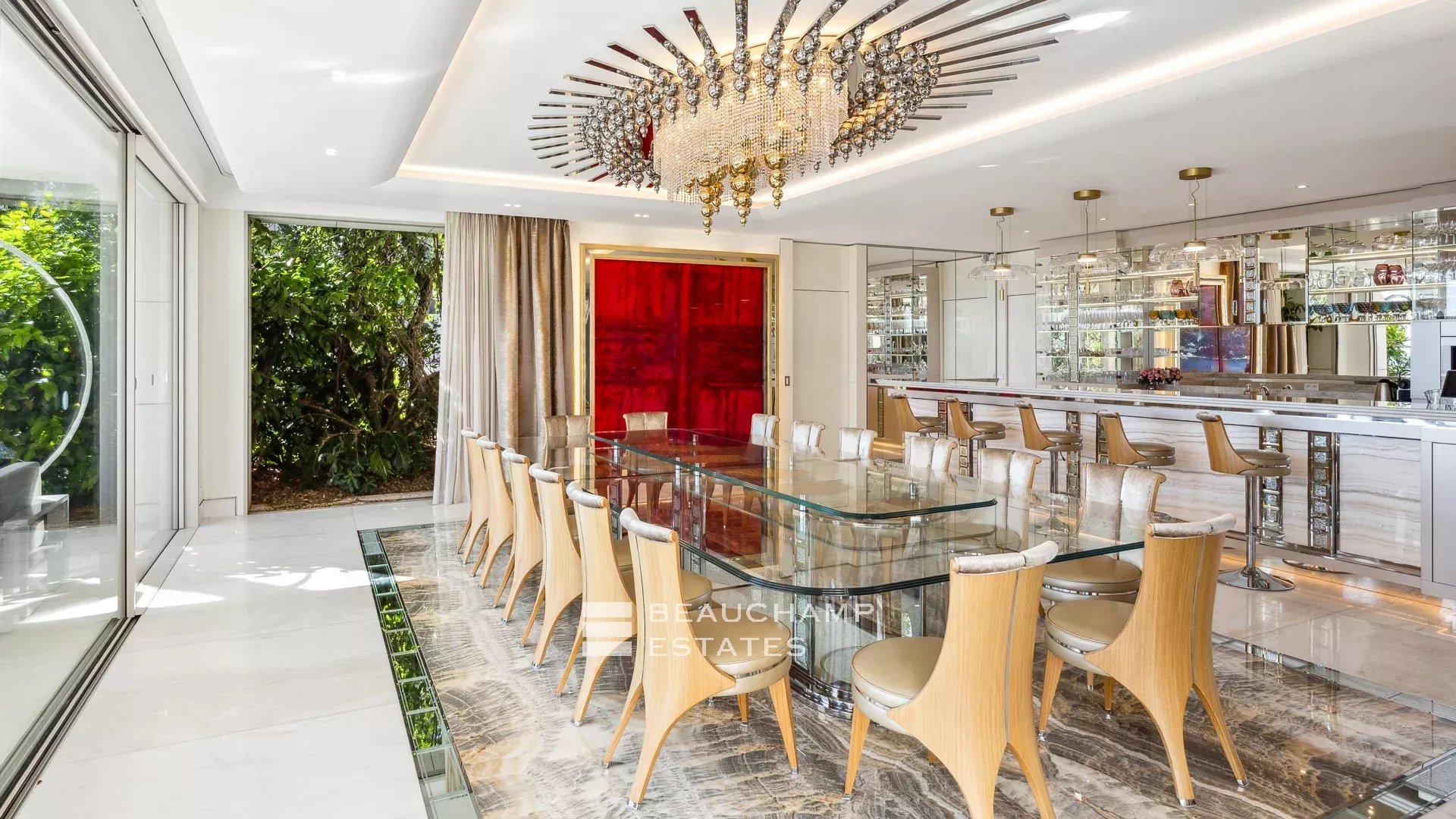 Luxury Waterfront Villa in Saint-Jean-Cap-Ferrat Luxury Waterfront Villa in Saint-Jean-Cap-Ferrat