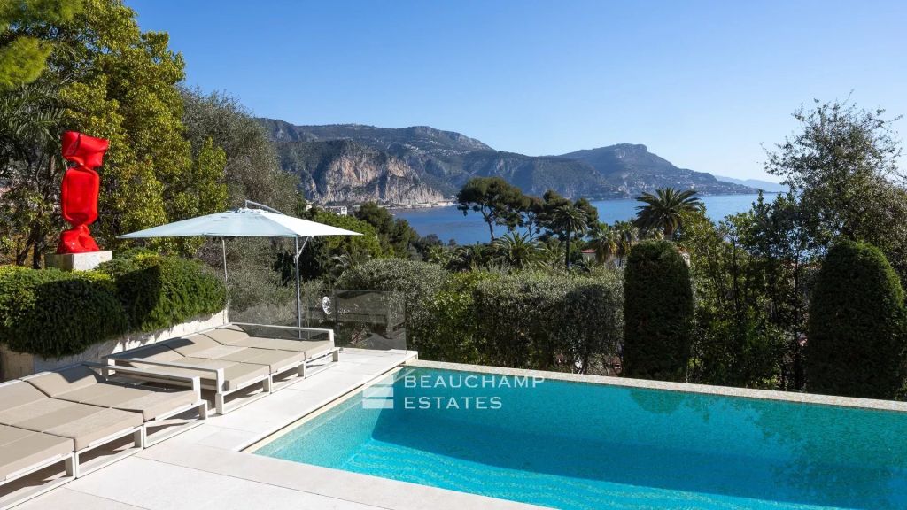 Luxury Waterfront Villa in Saint-Jean-Cap-Ferrat