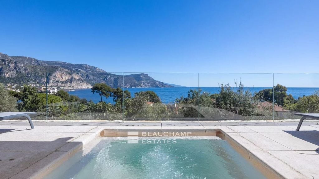 Contemporary 5-bedroom villa with sea view, heated swimming pool and jacuzzi – Saint-Jean-Cap-Ferrat