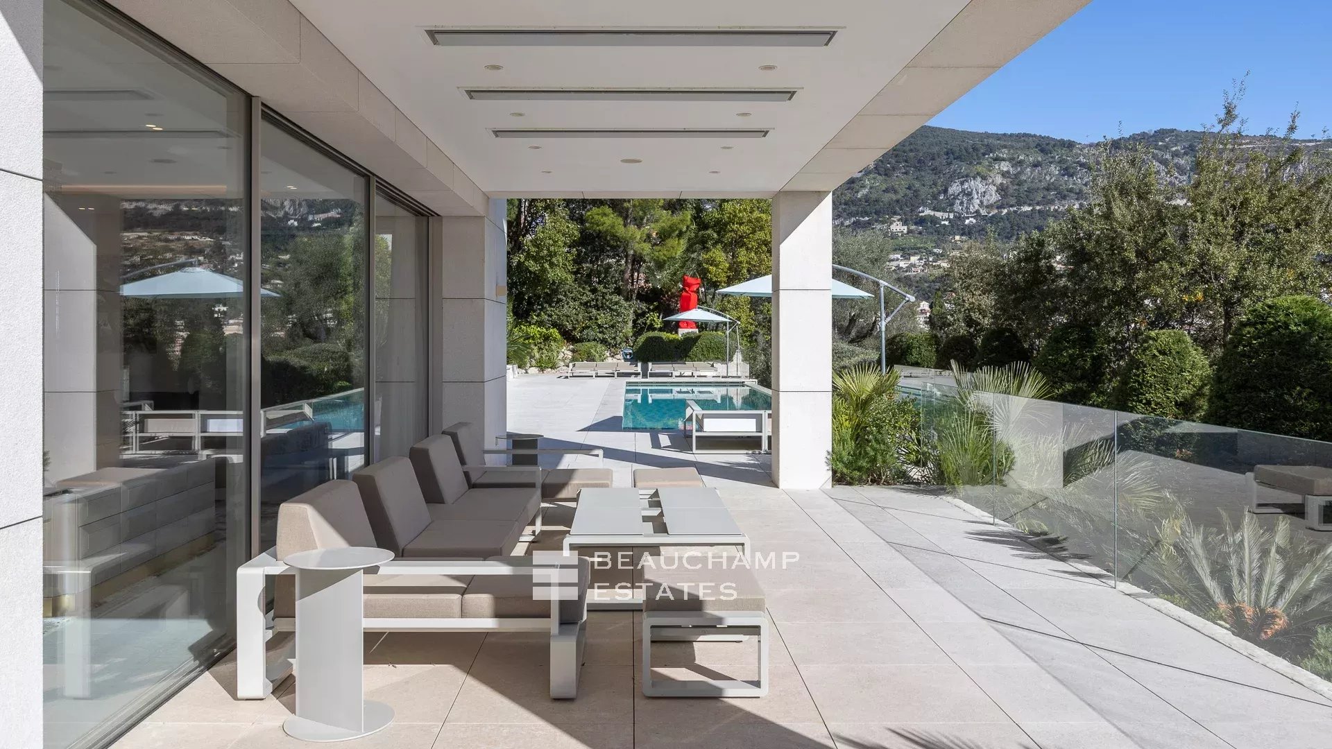 Luxury Waterfront Villa in Saint-Jean-Cap-Ferrat Luxury Waterfront Villa in Saint-Jean-Cap-Ferrat