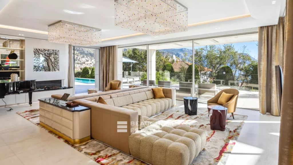Luxury Waterfront Villa in Saint-Jean-Cap-Ferrat