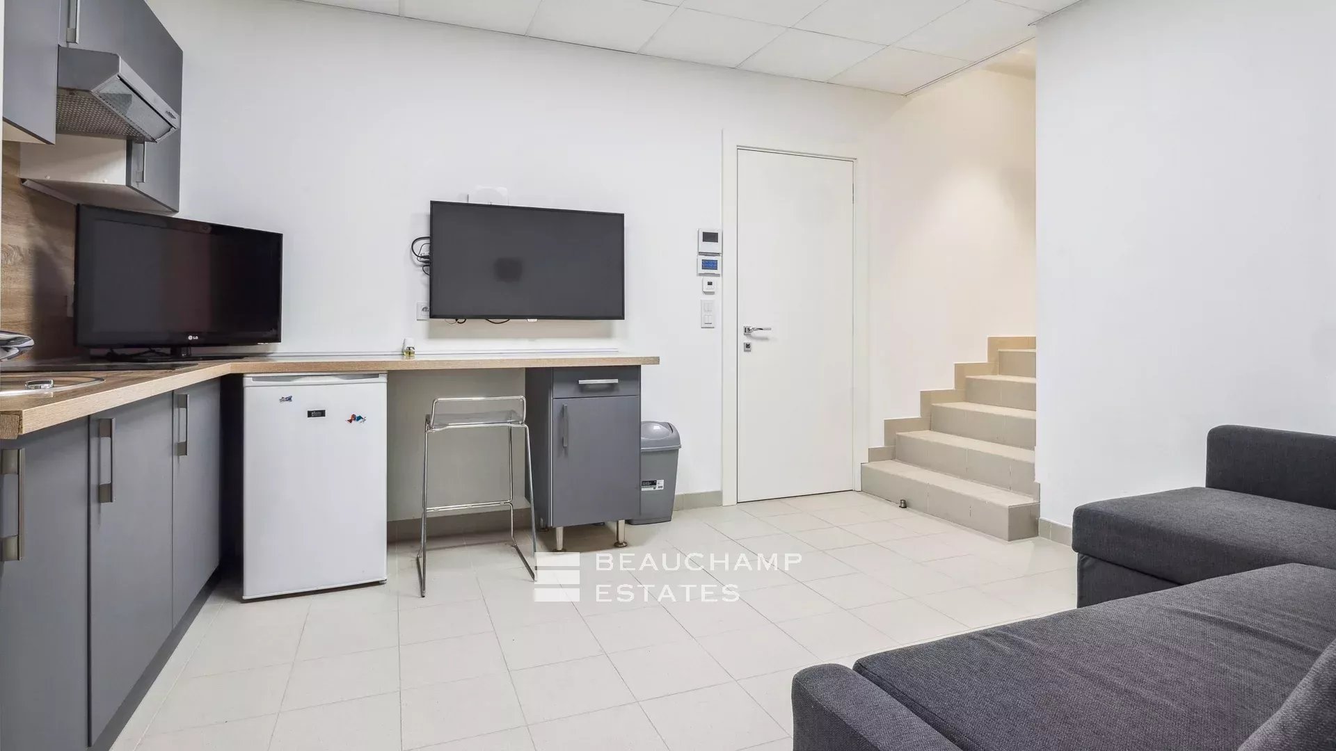 Luxury Waterfront Villa in Saint-Jean-Cap-Ferrat Luxury Waterfront Villa in Saint-Jean-Cap-Ferrat