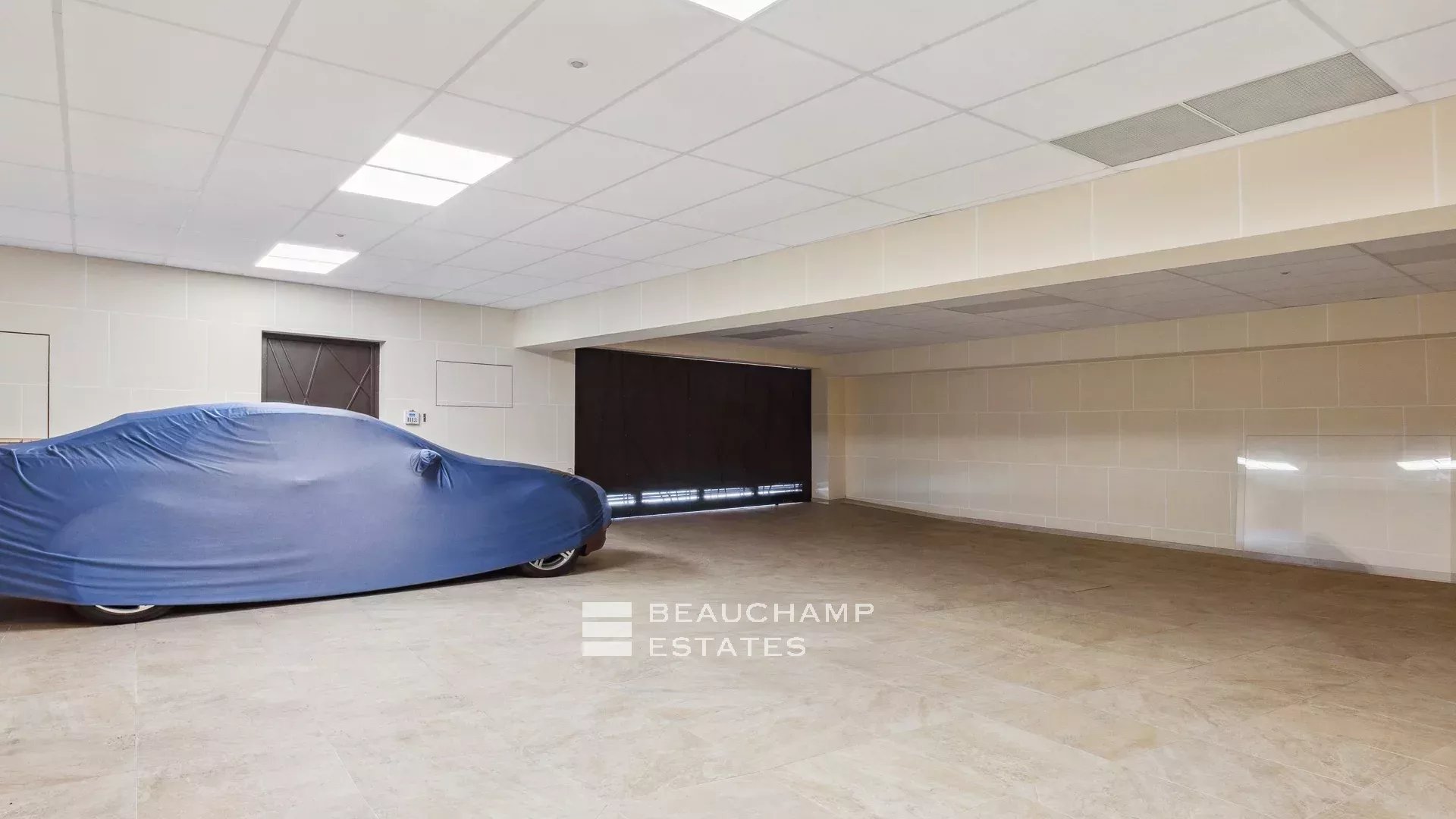 Luxury Waterfront Villa in Saint-Jean-Cap-Ferrat Luxury Waterfront Villa in Saint-Jean-Cap-Ferrat